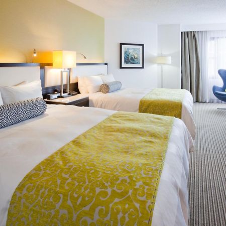The Hollis Halifax - A Doubletree Suites By Hilton Extérieur photo