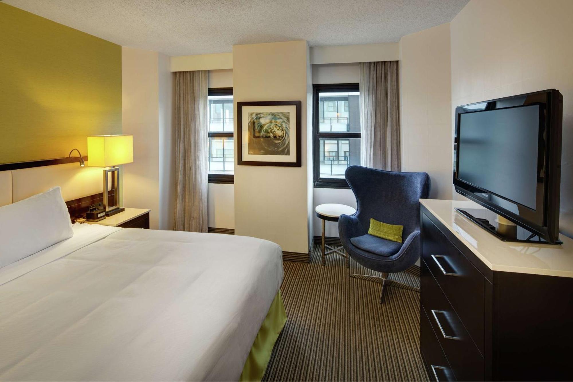 The Hollis Halifax - A Doubletree Suites By Hilton Extérieur photo