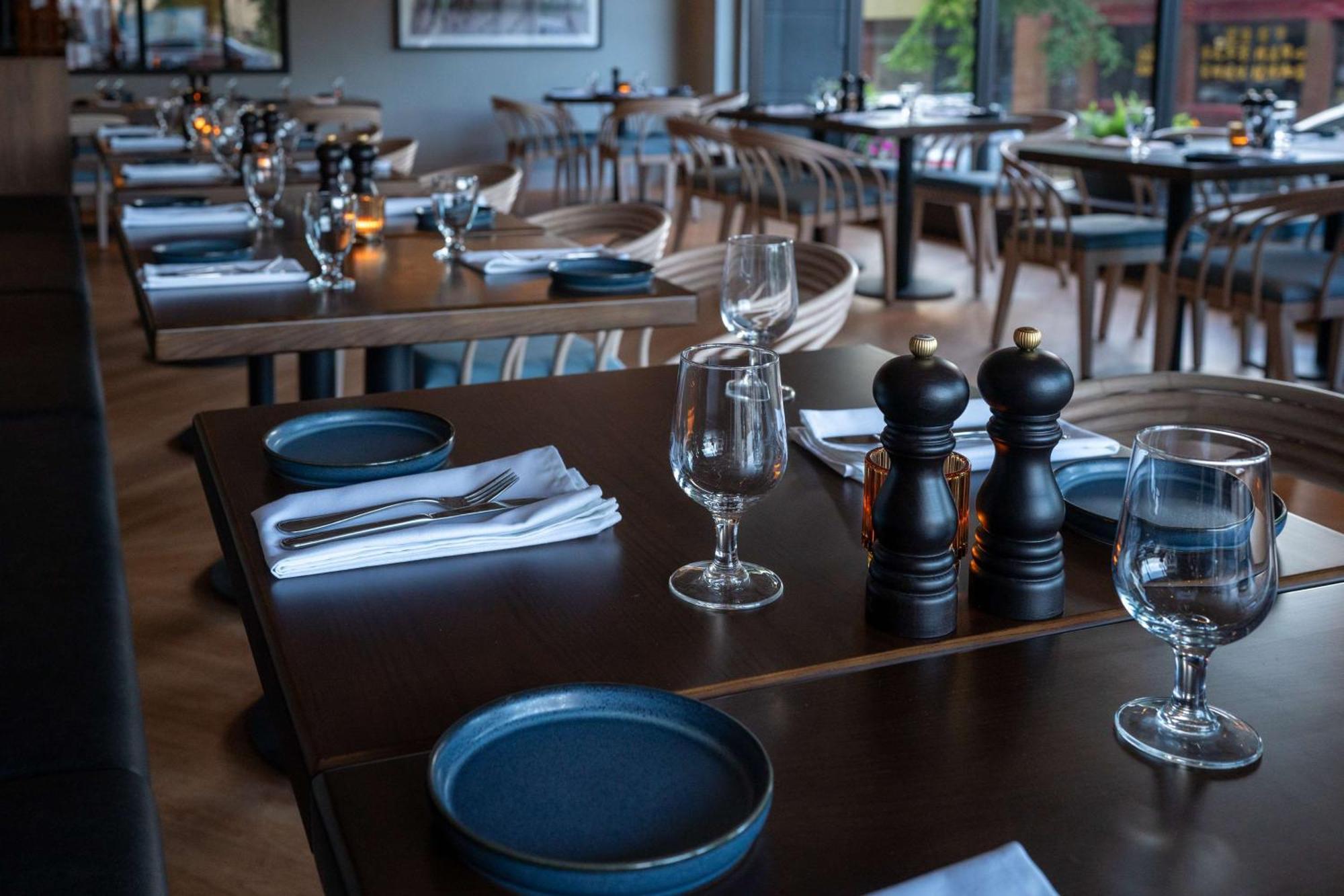 The Hollis Halifax - A Doubletree Suites By Hilton Extérieur photo