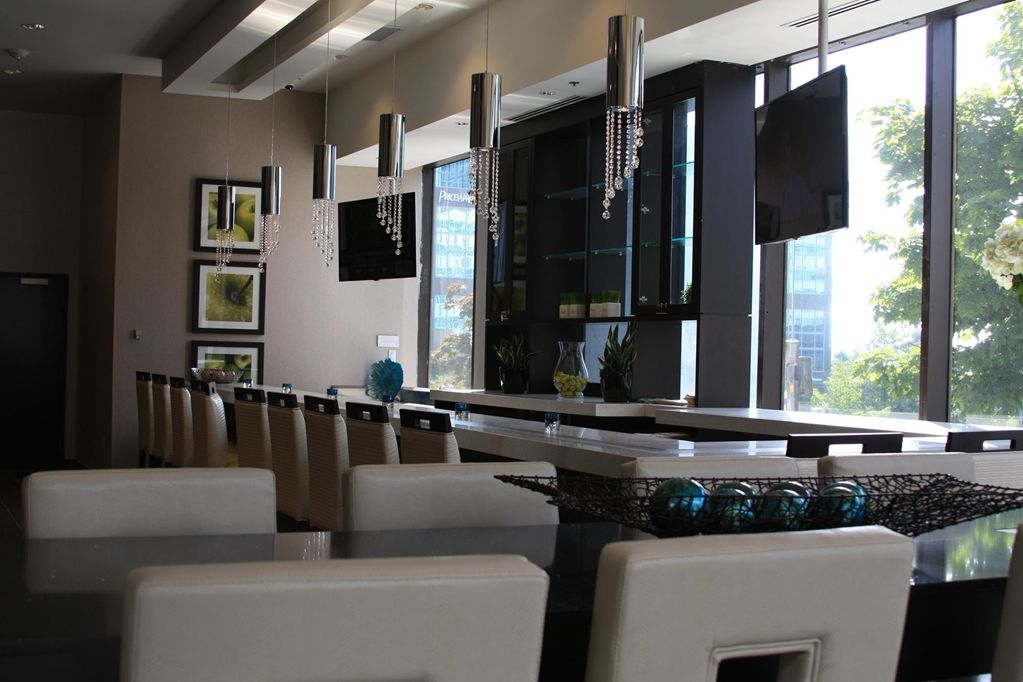 The Hollis Halifax - A Doubletree Suites By Hilton Restaurant photo